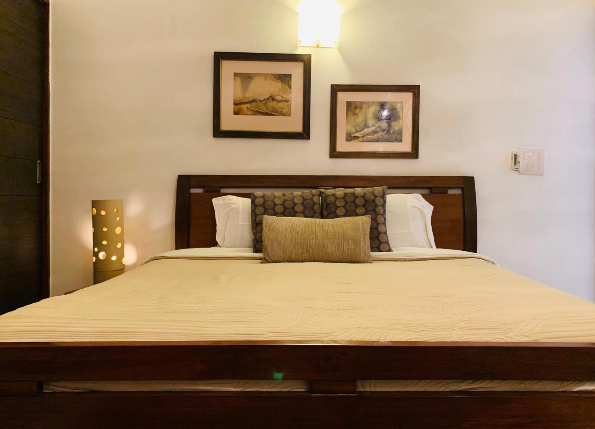 Bed and Breakfast Thikana Delhi Нью-Дели Номер фото